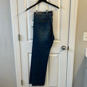 Liverpool Relaxed Straight Jean. 38x34.